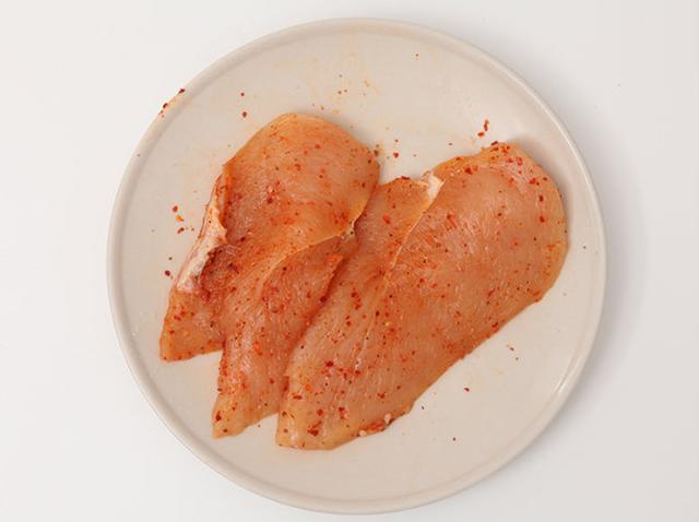 图片[3]-香辣鸡胸肉的做法步骤图鸡胸肉别再炒了只需一点油热量非常低-起舞食谱网