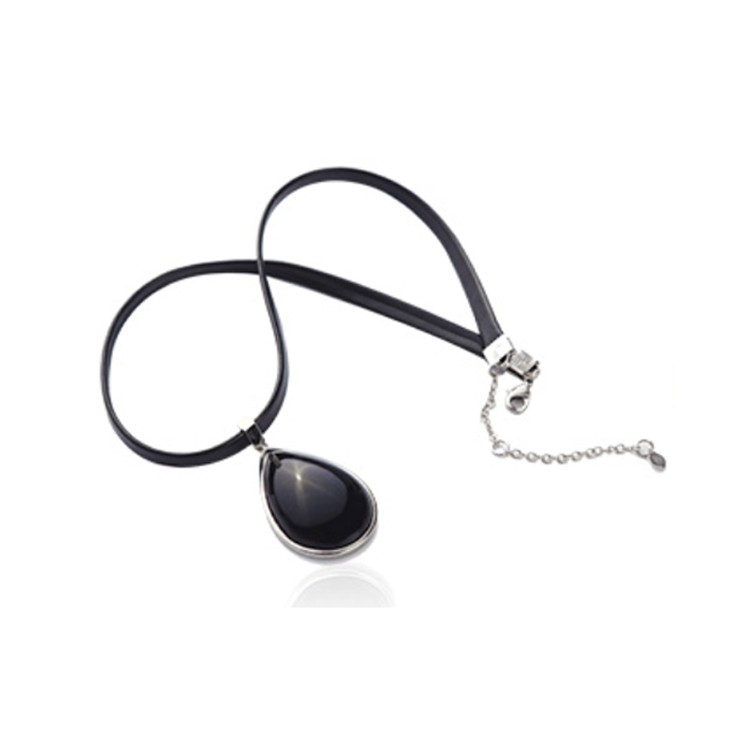 GIRLWEARINGPEARLS黑曜珍珠，熠熠星光