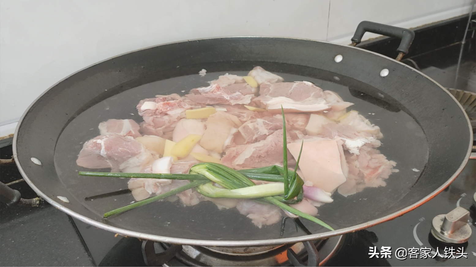 一锅炖有多好吃？试试客家这一锅美味就知道，有荤有素开胃又好吃