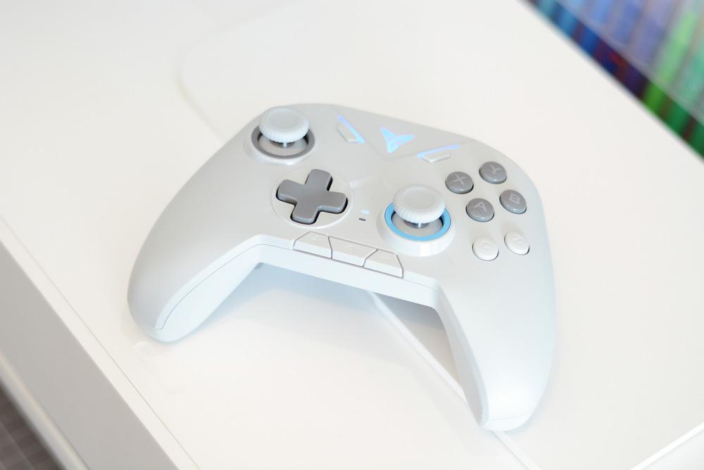 百闻不如一用飞智黑武士2手柄上手如实描述很舒服