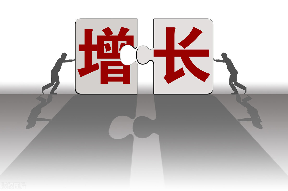 俄罗斯无力对抗美国，经济弱成了致命原因，是走错关键一步造成的