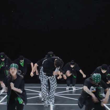 这调皮可爱的小表情太鲨人了！#王一博swag挑眉杀#