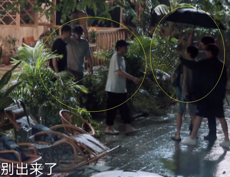 告别《向往4》，汪苏泷踏出蘑菇屋大门后，笑容消失不见了