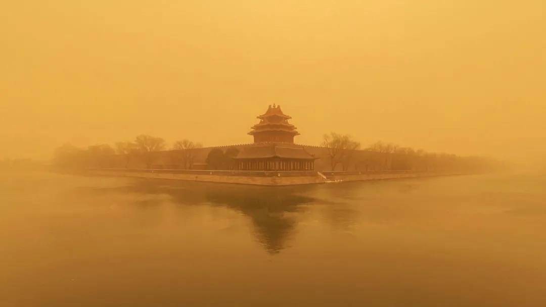 沙尘暴来袭，空气严重污染！网友：仿佛开了橙黄色滤镜