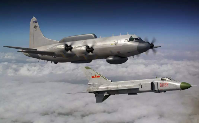 美军EP-3再度飞临上海东南部空域，驱逐舰进入