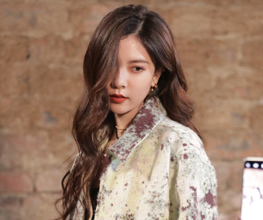 Chen Weiting sends a woman student by her male friendly discovery, ask on the spot cutout video, the schoolgirl responds to netizen laugh gush