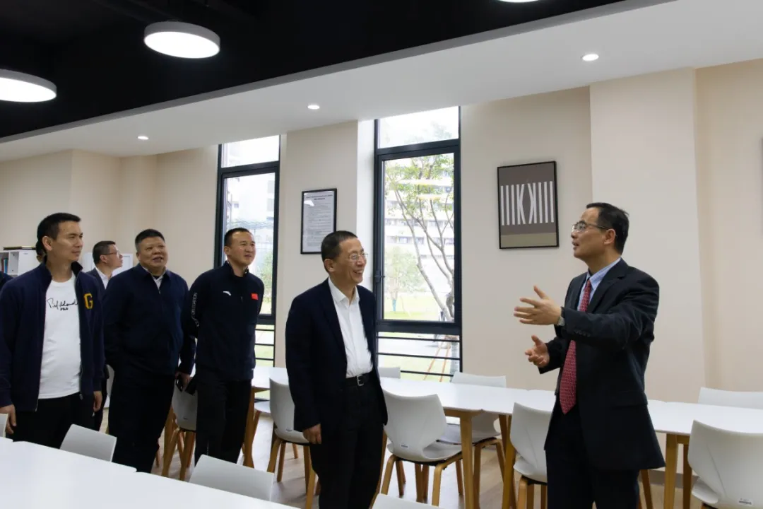 县(处)级领导干部进修班学员走进温州肯恩大学的三次感叹