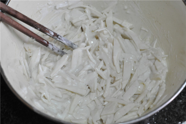 秋天芋头大上市，多给孩子吃！不炒也不煮，做成早餐香软绵糯