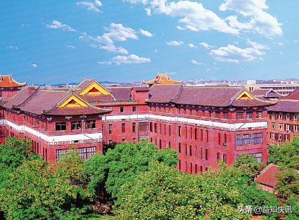 他32岁任国内著名三甲医院副院长，现为985大学副