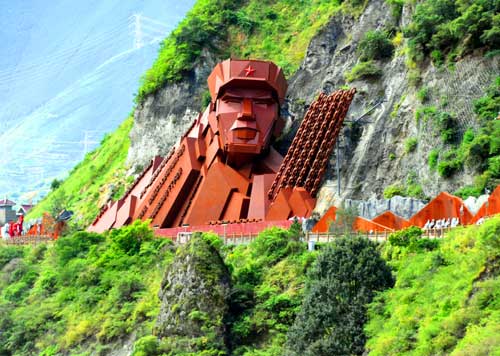 四川旅游：走近泸定桥圆童年电影情结（图）