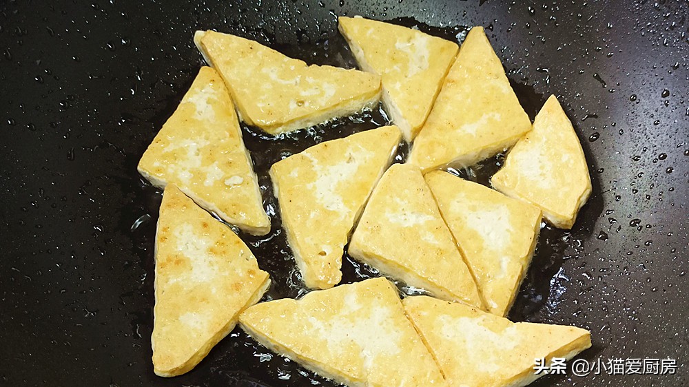 “家常燒豆腐”這樣做簡單省事又好吃，鮮香滑嫩特別入味下飯解饞