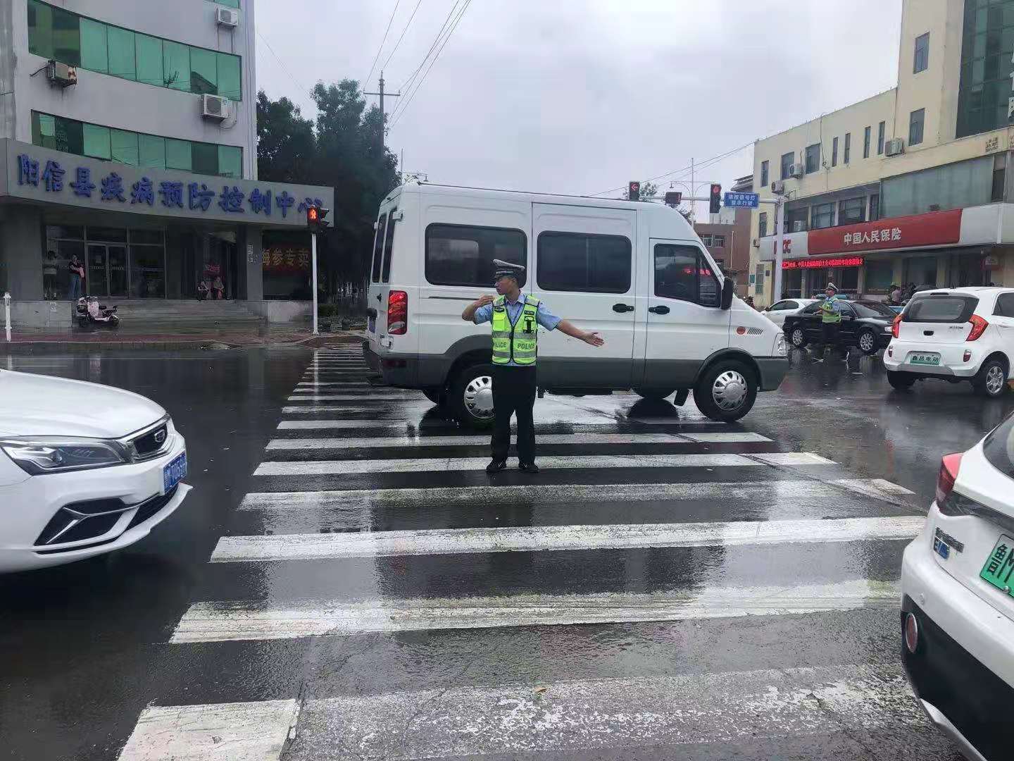 ���ݹ���ӭ��ս�꣬��·���˰���