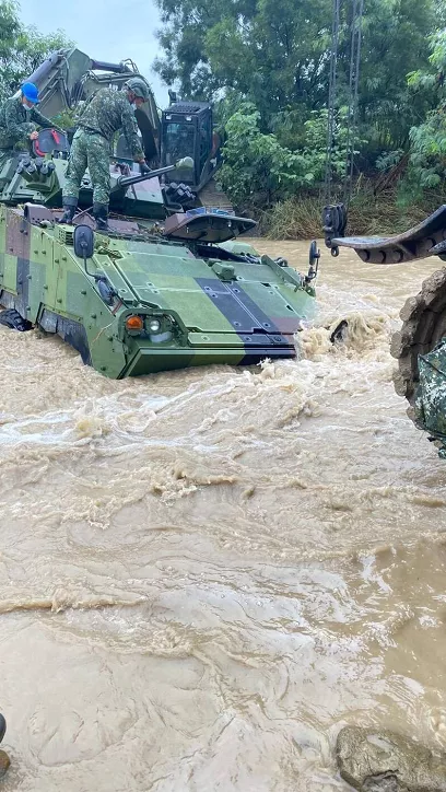 一觉醒来,印军、台军各传来2起搞笑事故,看完开森一整天