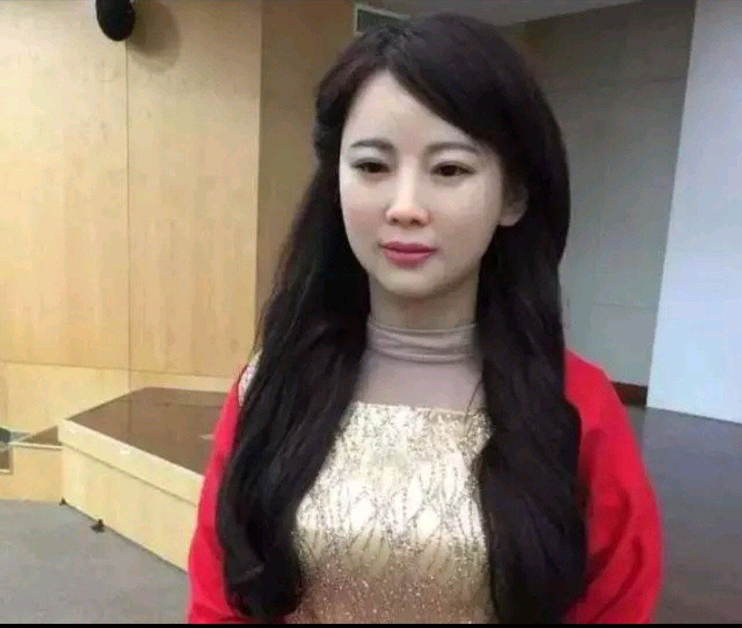 中国的美女机器人诞生，一身汉服温婉动人，网