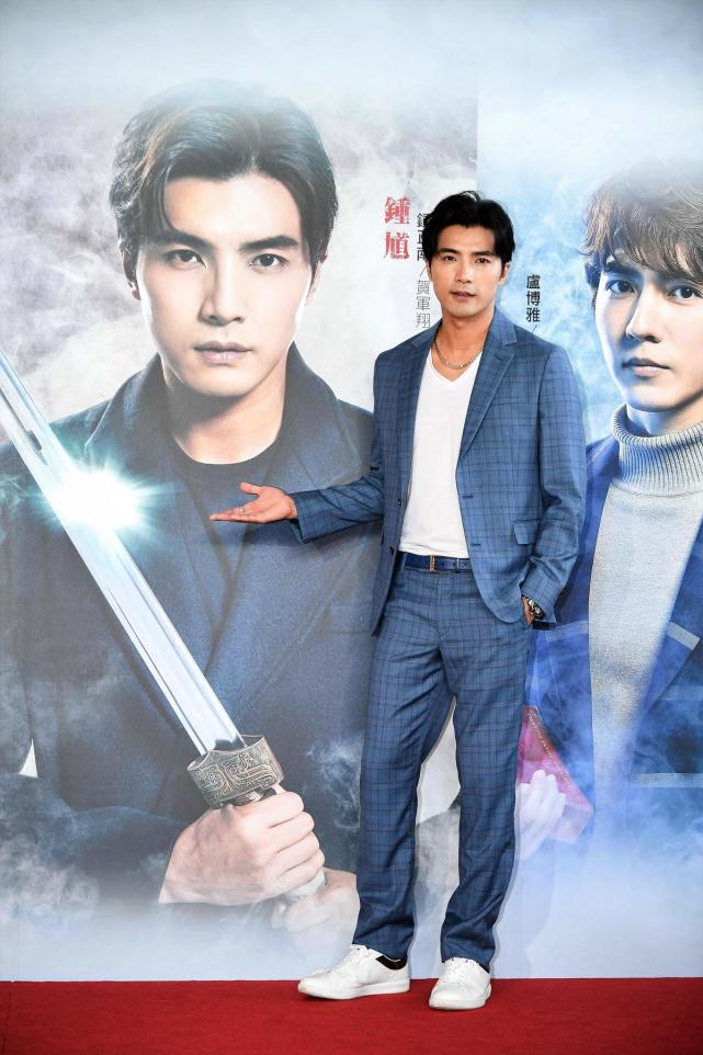 贺军翔不想要处女座宝宝，太太提前剖腹诞下“狮子”小女儿