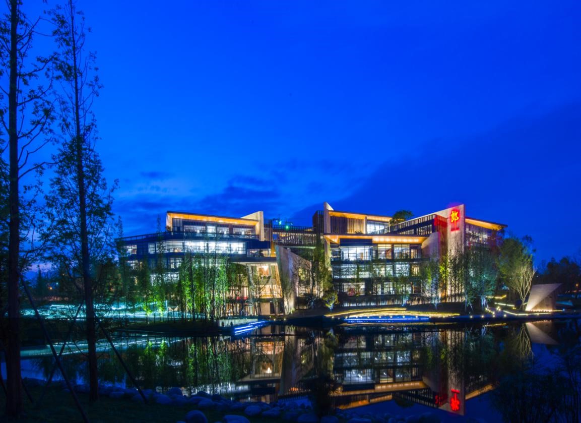 一家与时间做朋友的愚公企业，一个对中国酱香