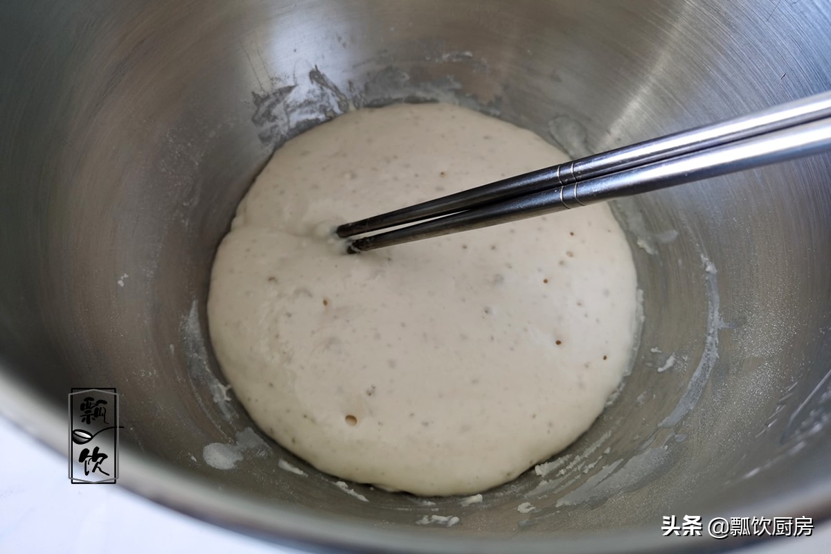 做面包，别只加牛奶鸡蛋，多加这两料，面包又软又香，太好吃了