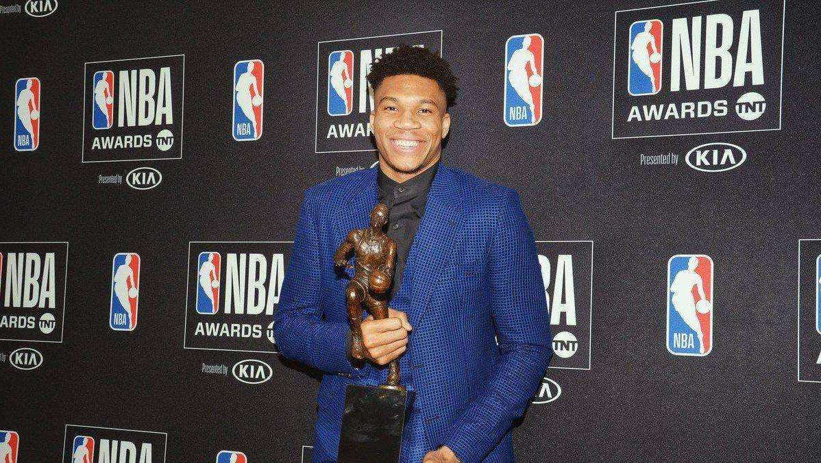 NBA现役7位常规赛MVP，谁的数据在季后赛下跌得最厉害？