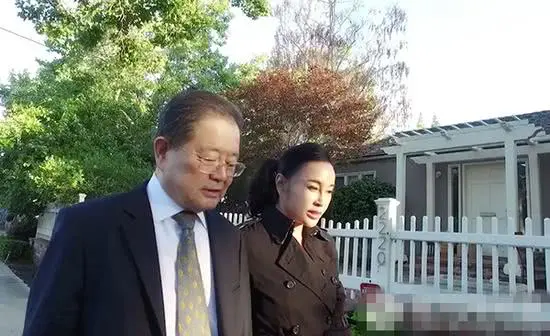 辉煌时霸占整个影坛，落魄时演刘涛的丫鬟，出