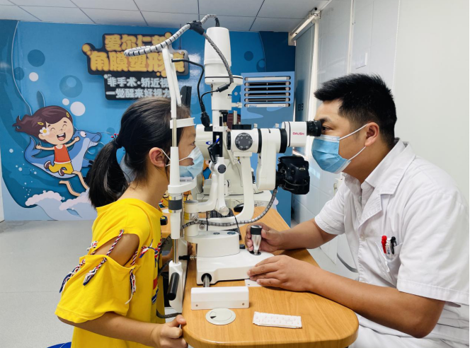 “暑假配镜潮”来袭，“两大法宝”助力儿童青少年近视防控