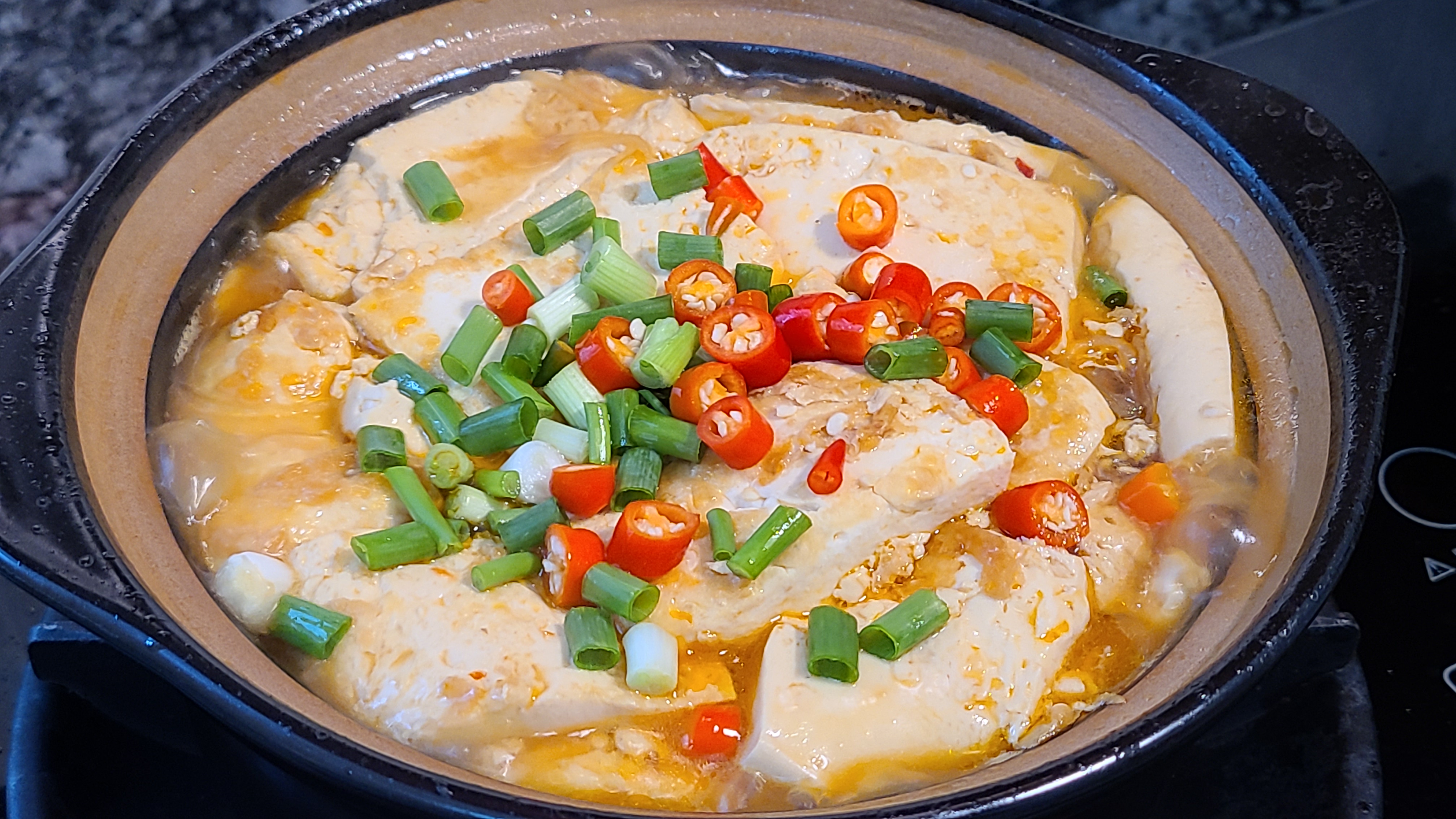 家常版白菜豆腐煲，简单好吃味道棒，天冷吃这道菜正好