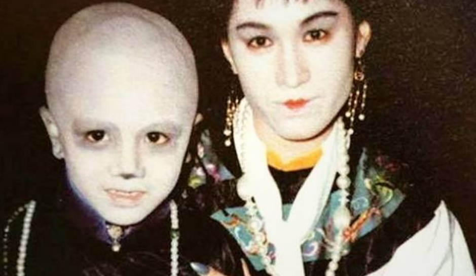 她曾是香港僵尸片中的御用女僵尸，如今退出娱