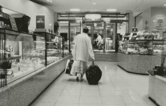 她是日本受人尊重的站街女，苦等60年，只为等一