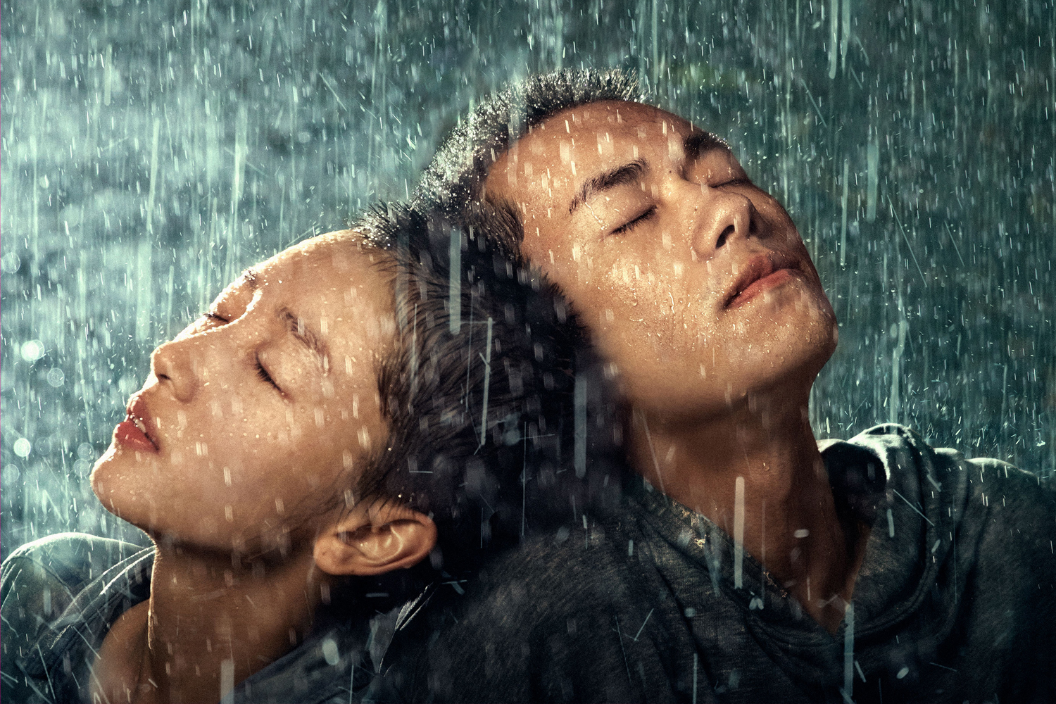 重庆人每天的交通工具，2元一次的电梯，不是景点游客却络绎不绝