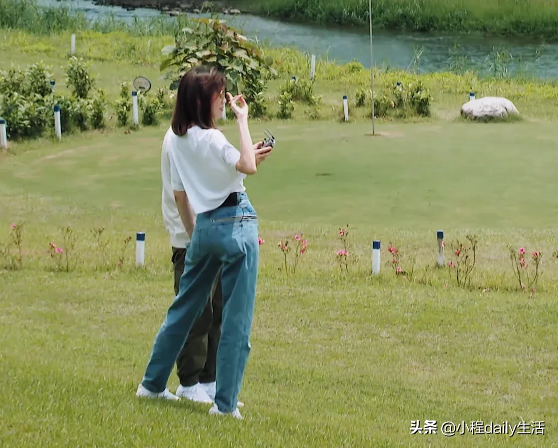 有种身高叫陈若仪是模特，和172cm老公站一起，站姿引网友热议