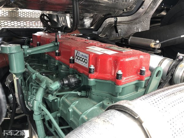 比8X4车型多拉1.2吨货，江淮格尔发K5W 8X2载货车拉