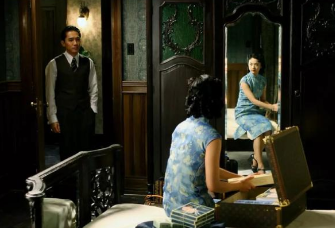 拍摄时假戏真做？汤唯曾自曝两人都没用替身，导演直接清场了