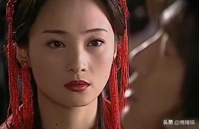 以前的古裝美人，用繩子當(dāng)項(xiàng)鏈都很美，現(xiàn)在的金項(xiàng)鏈飾卻俗到辣眼