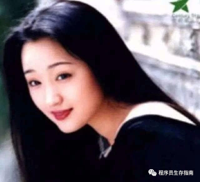 晚霞,草地,红蜻蜓,《晚霞中的红蜻蜓》展现的美好画面