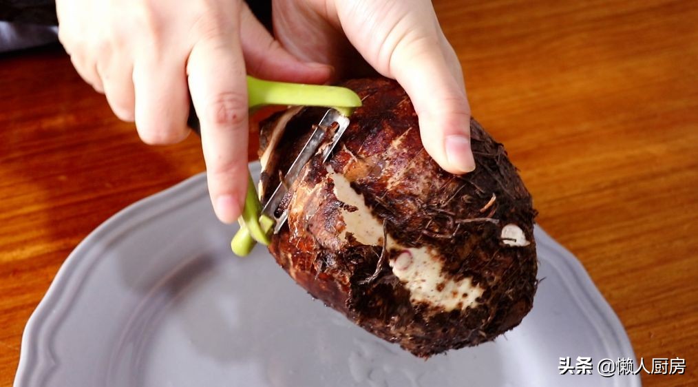 不用油炸，原來芋頭片的做法這麼簡單，一個芋頭能做好多