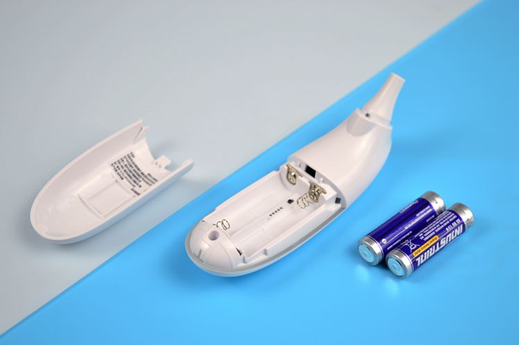 关爱孩子健康，发烧要准确测量体温，体验凡米耳温枪白瓷版