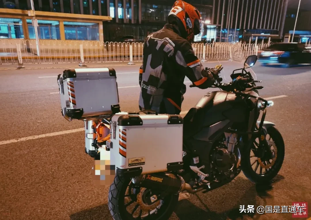 头盔突然火了，这是什么鬼？