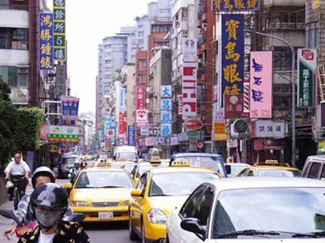 岛内国民党搞响“内战”？洪秀柱：统一不可回避，台独该收手了