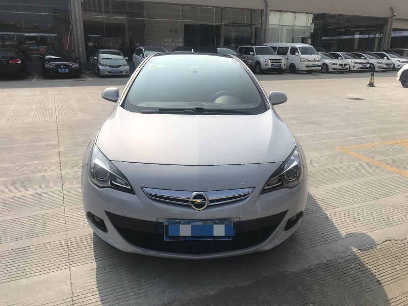 欧宝雅特GTC