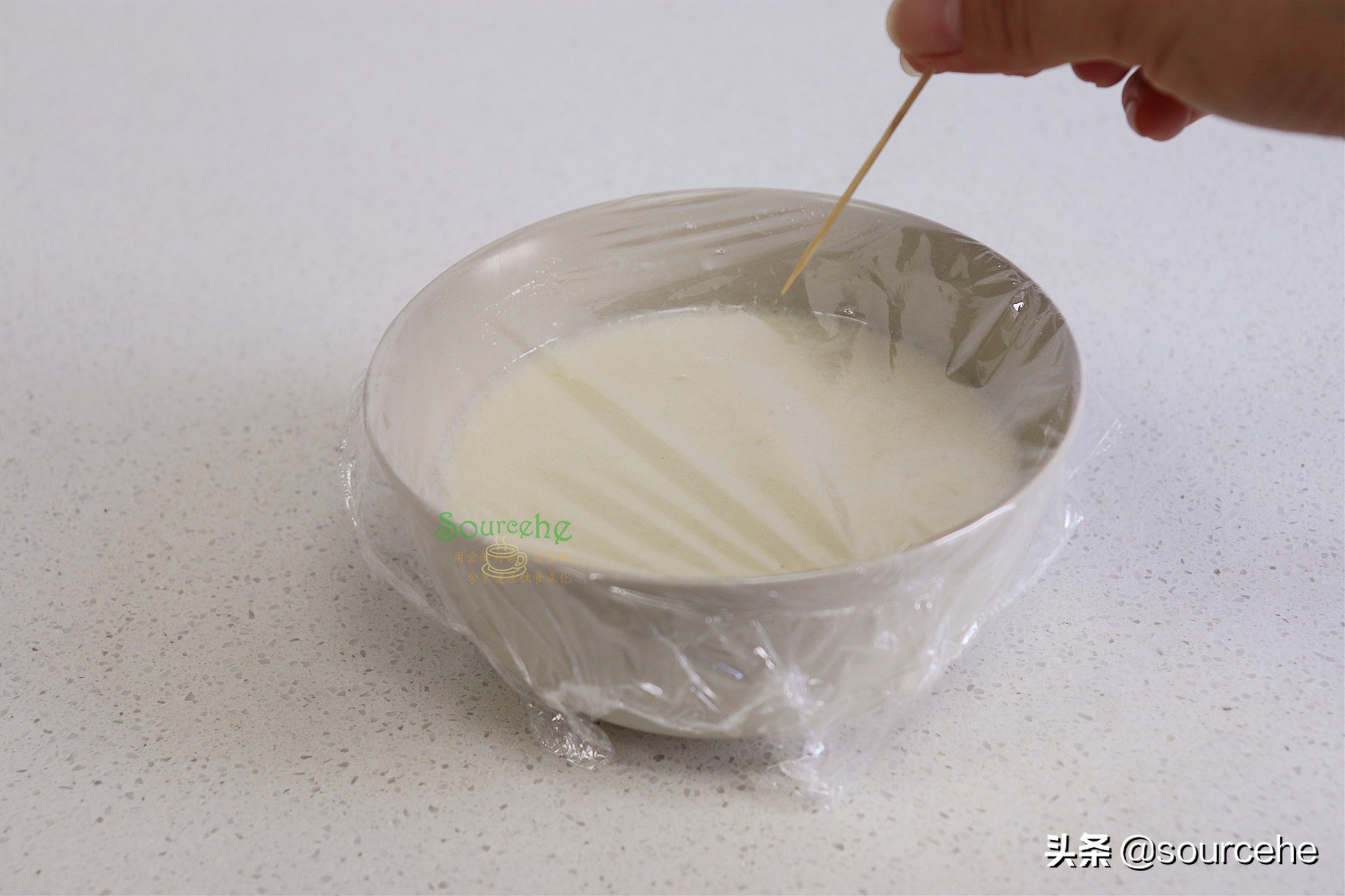 月饼不用烤箱，现做现吃，软糯香甜，少油少糖，低热量，更健康