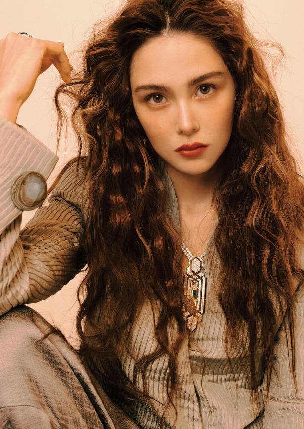 昆凌分享日常，生病時女兒幫按摩，需要老公周杰倫幫忙會發嗲撒嬌