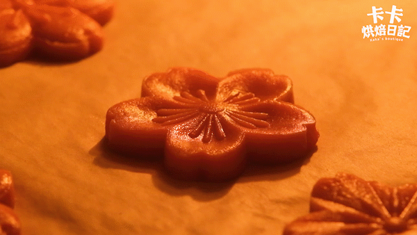 Red the small biscuit that alls over entire network! Beautiful celestial being, bite glibly crisp sweet