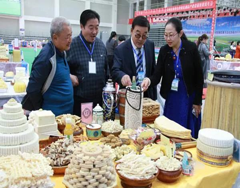 游金莲川草原、品锡林郭勒奶酪