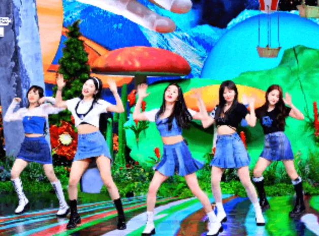 继aespa抄袭风波,SM再度陷入剽窃争议;Stray Kids现场舞台炸裂?
