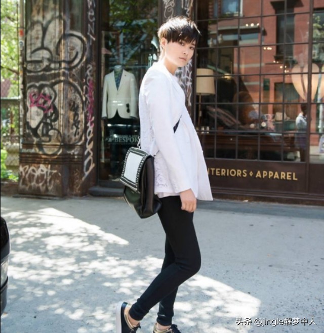 甜炸了！李宇春《一而再再而三地喜欢你》MV来袭