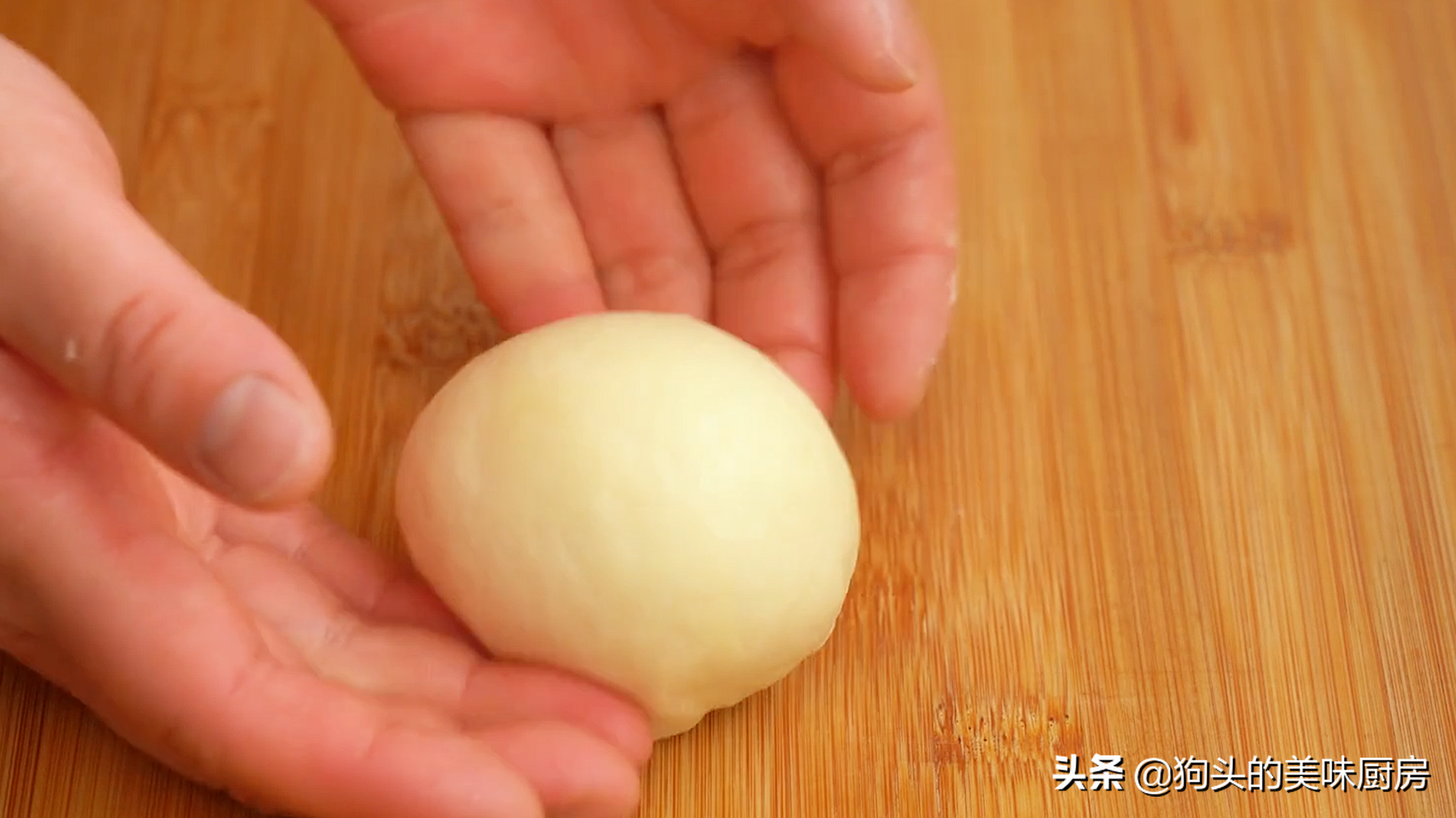 最近酸奶大麻花火了，做法配方告訴你，外酥裡軟，口口爆漿