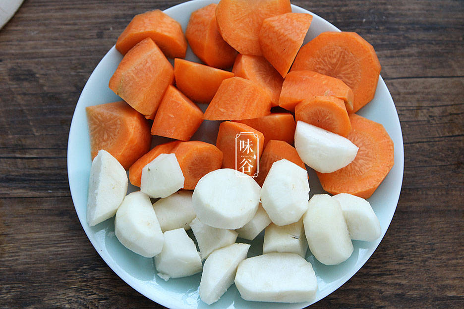 这四种食材一起煮，是糖水也是药，清热去暑气，三伏天上火要多喝