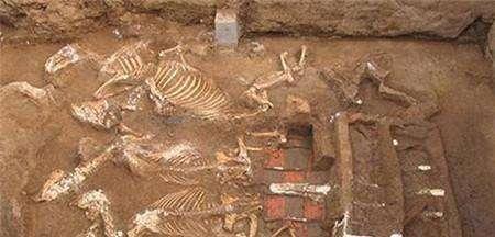 距今600年前的公主墓，出现不寻常一幕，专家在里面发现活人痕迹