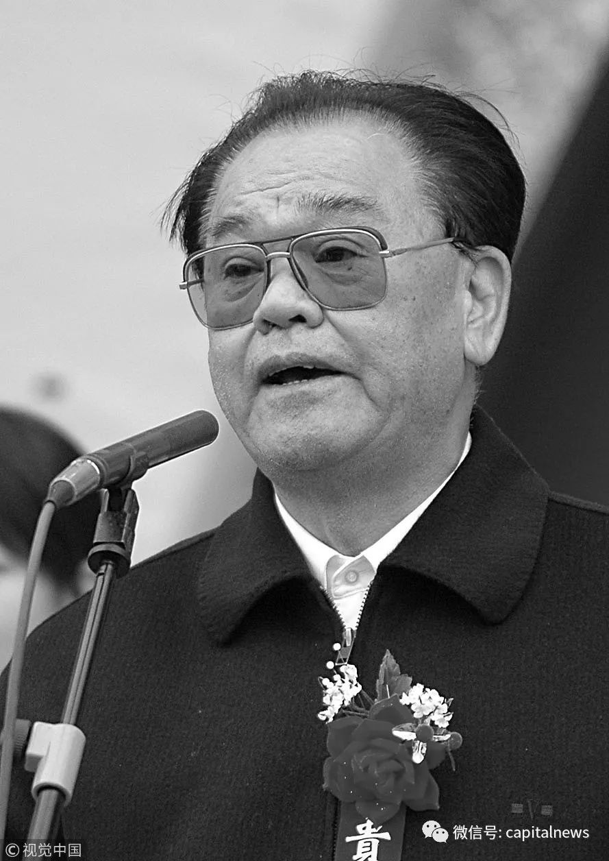 全国政协原副主席毛致用逝世，曾卸任后回乡务农