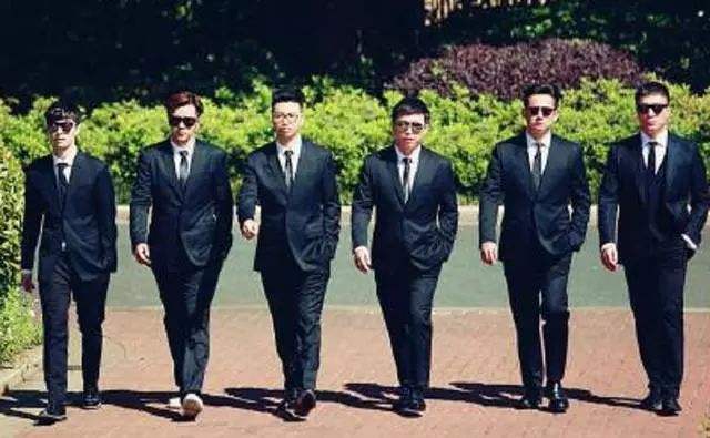 《极挑6》首播口碑就崩了，被嘲强行煽情，节目