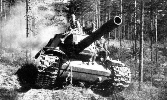 苏联红军钢铁洪流中的中坚力量，“动物杀手”SU-152自行火炮